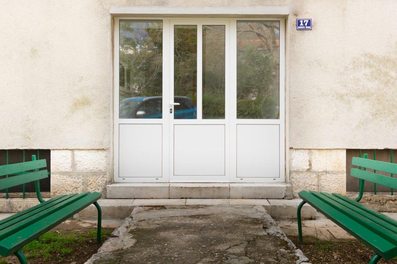 Park Apartment